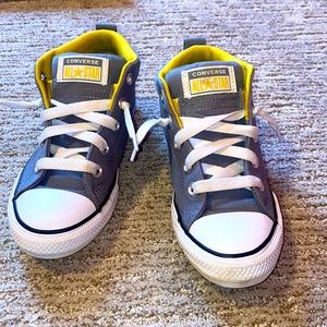 Converse (Chuck Taylor’s)